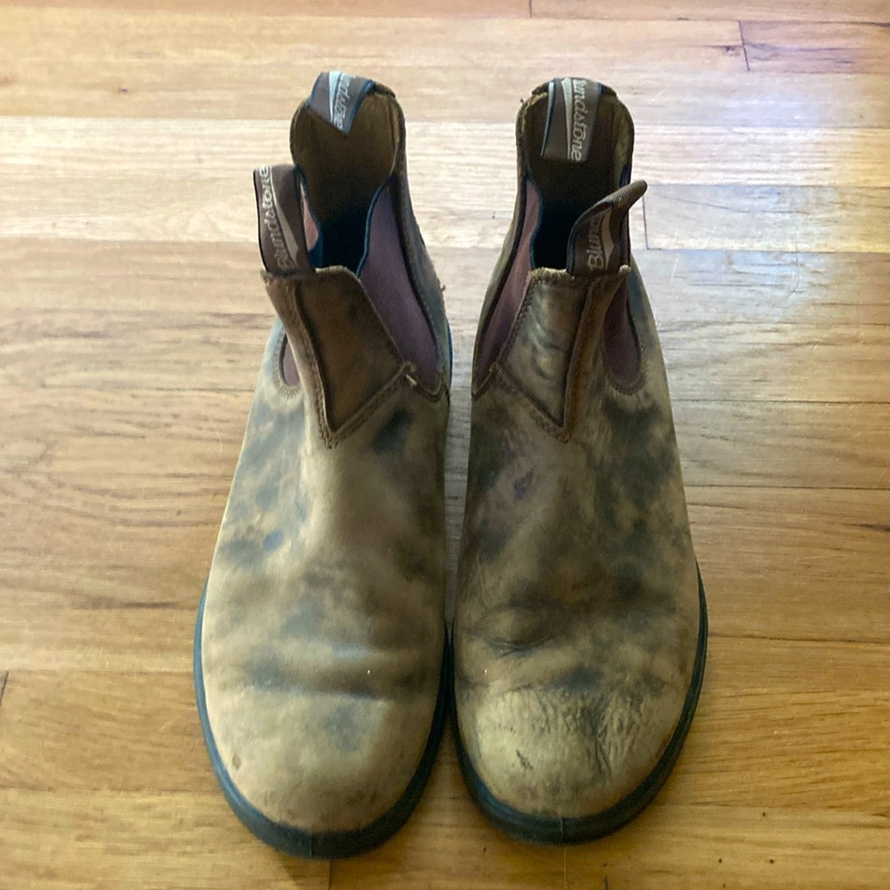 Size 12 US (11 Aus) worn blundstone boots